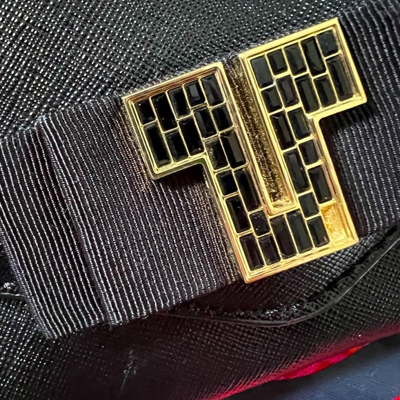 Tory Burch T clutch - Picture 3 of 5